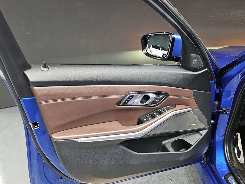 2019 BMW 3 Series 330i M Sport photo 24