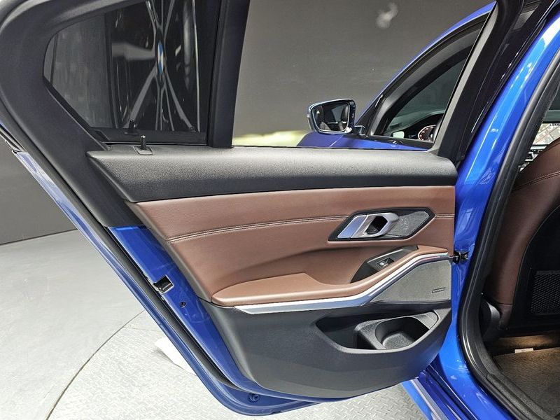 2019 BMW 3 Series 330i M Sport photo 25