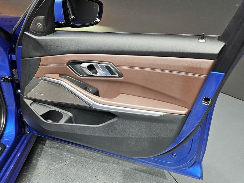2019 BMW 3 Series 330i M Sport photo 28