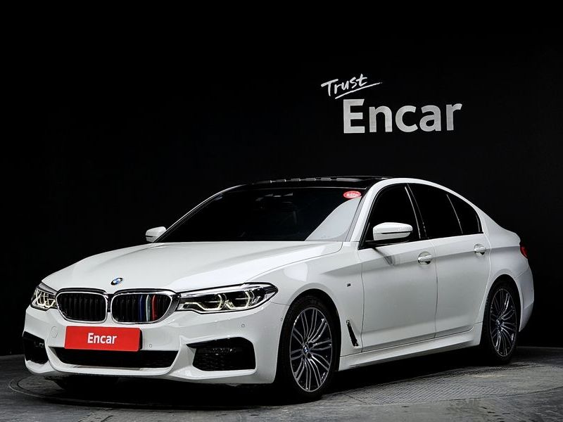 2019 BMW 5 Series 530i M Sport Package Plus photo 1