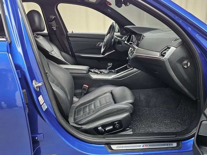2019 BMW 3 Series 330i M Sport photo 11