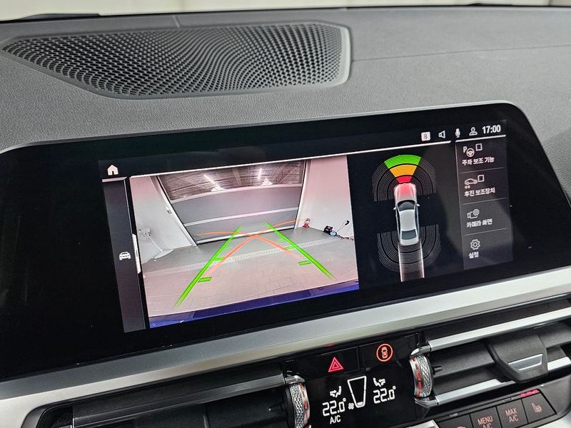 2019 BMW 3 Series 330i M Sport photo 16
