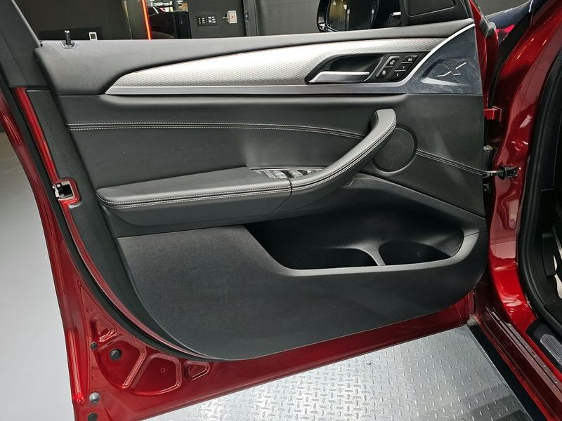 2019 BMW X4 xDrive20d M Sport photo 24
