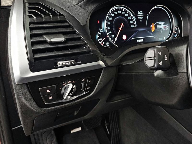 2019 BMW X4 xDrive20d xLine photo 27