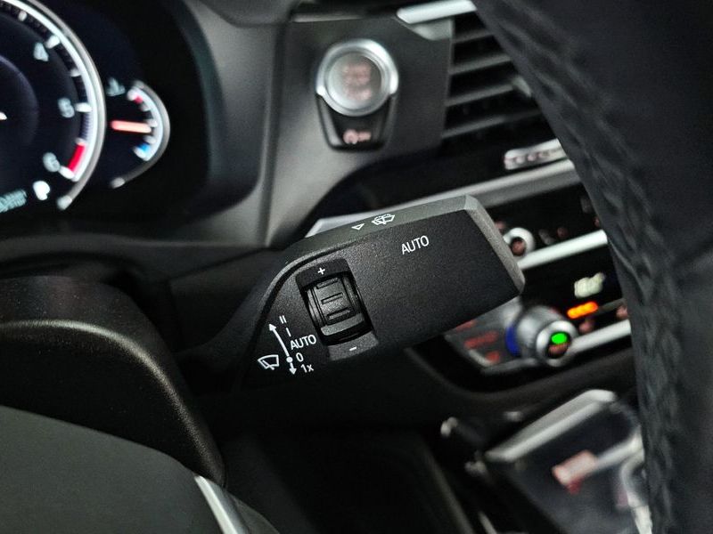 2019 BMW X4 xDrive20d xLine photo 28