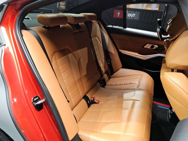 2019 BMW 3 Series 330i M Sport photo 11