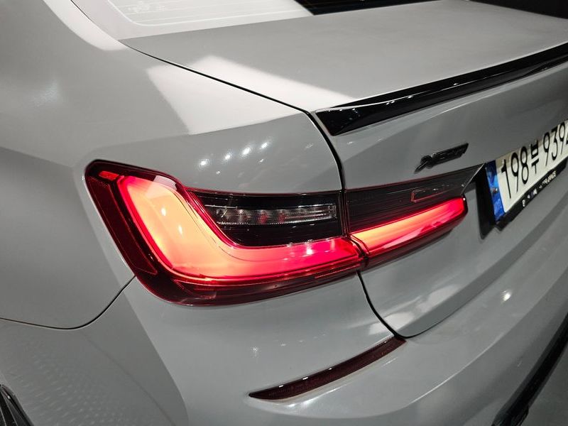 2019 BMW 3 Series 330i M Sport photo 23