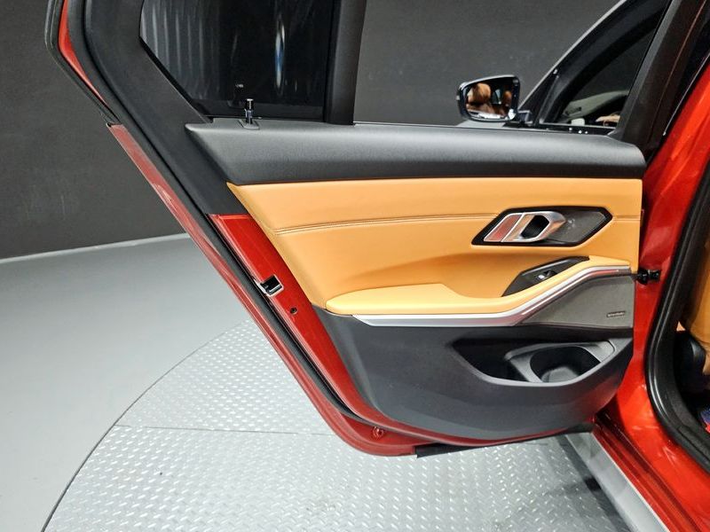 2019 BMW 3 Series 330i M Sport photo 25