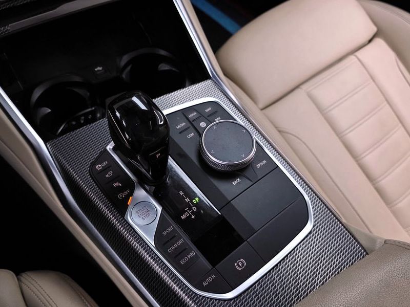 2019 BMW 3 Series 330i M Sport photo 9