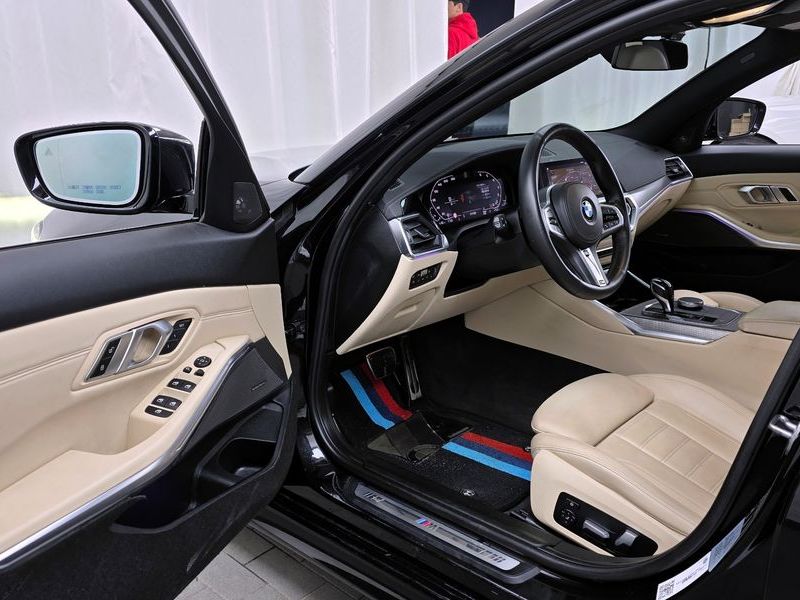 2019 BMW 3 Series 330i M Sport photo 10