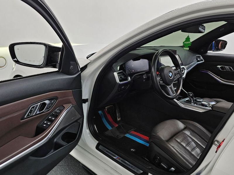 2019 BMW 3 Series 330i M Sport photo 10