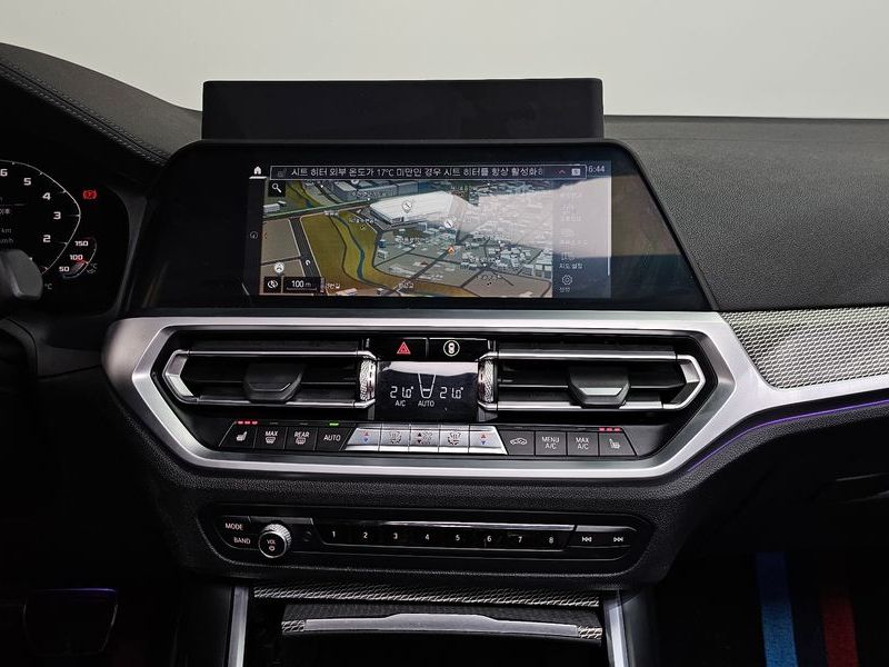 2019 BMW 3 Series 330i M Sport photo 12