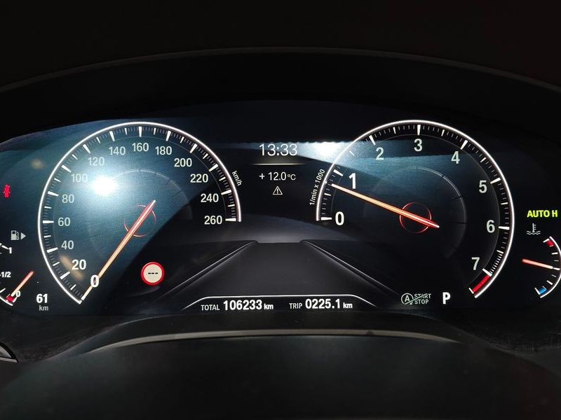 2019 BMW 5 Series 530i xDrive M Sport Package Plus photo 8