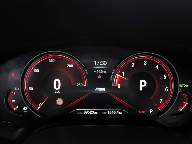2018 BMW 5 Series 530i xDrive M Sport Package Plus photo 8