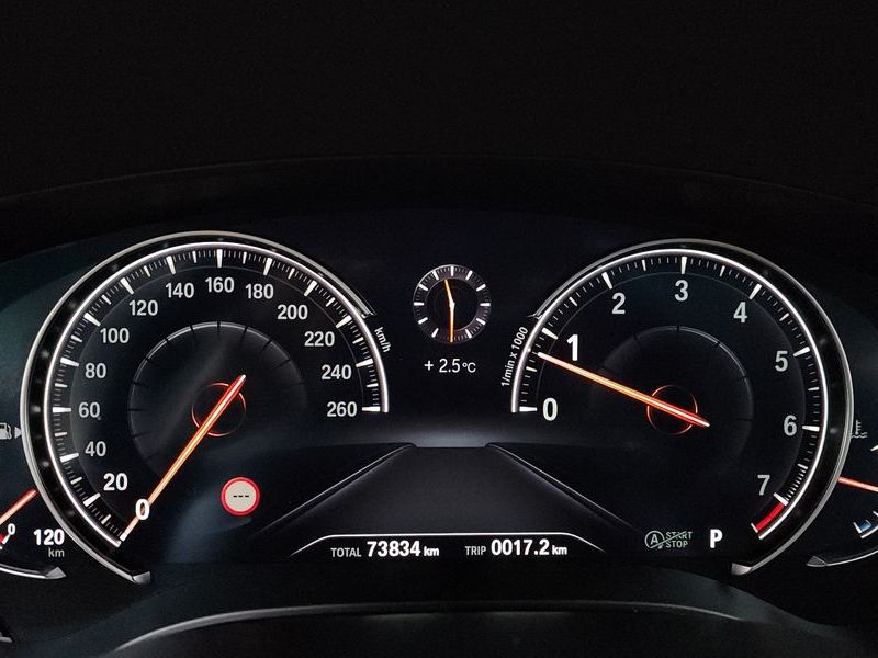 2018 BMW 5 Series 530i xDrive Luxury Plus photo 8