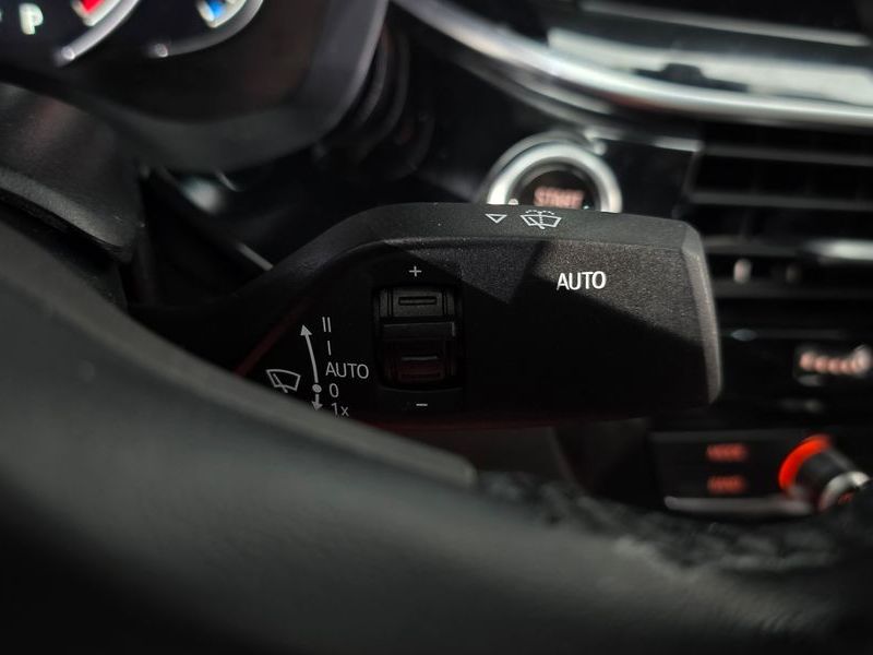 2018 BMW 5 Series 520i Luxury photo 28