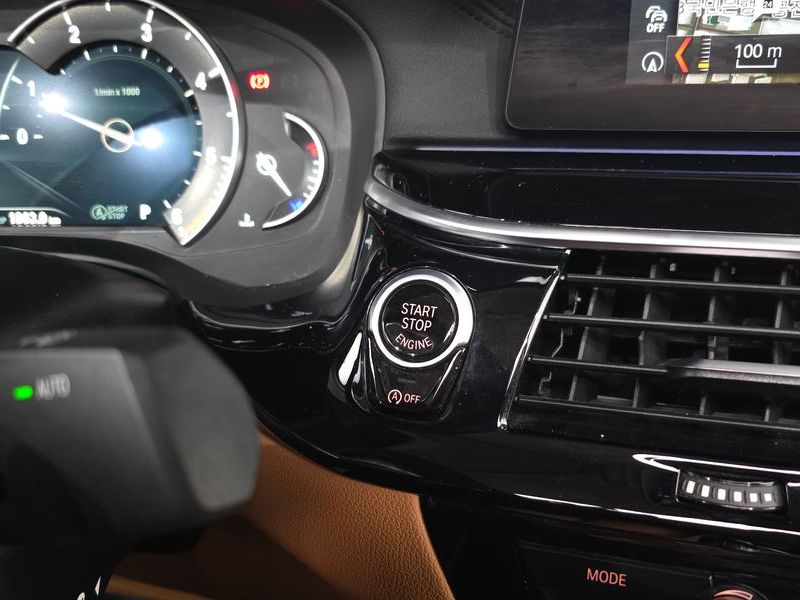 2018 BMW 5 Series 520d Luxury Special Edition photo 28