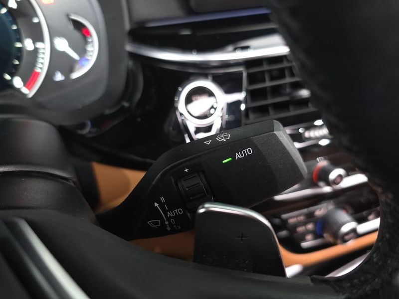 2018 BMW 5 Series 520d Luxury Special Edition photo 29