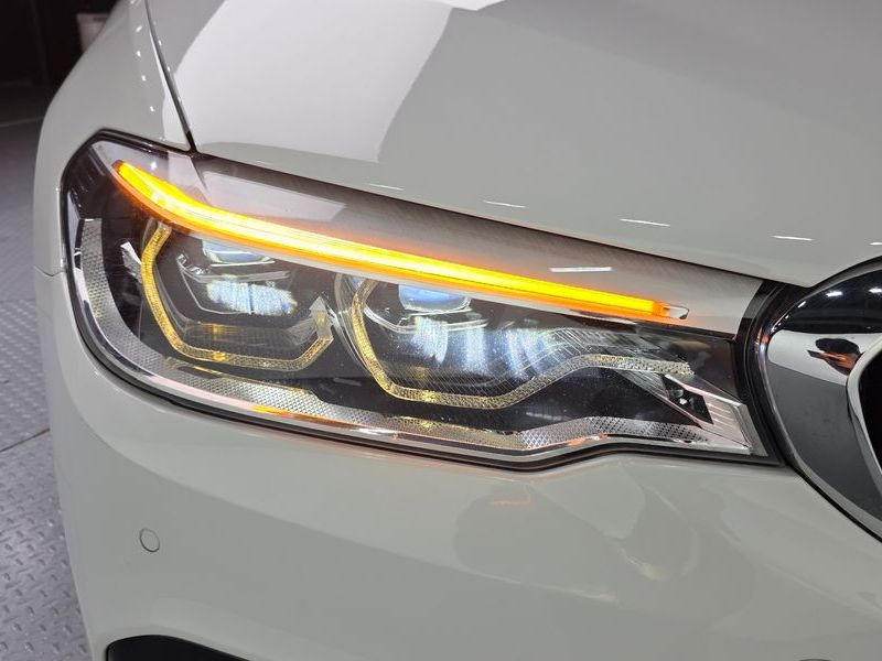 2018 BMW 5 Series 520d xDrive M Sport Package Plus photo 22