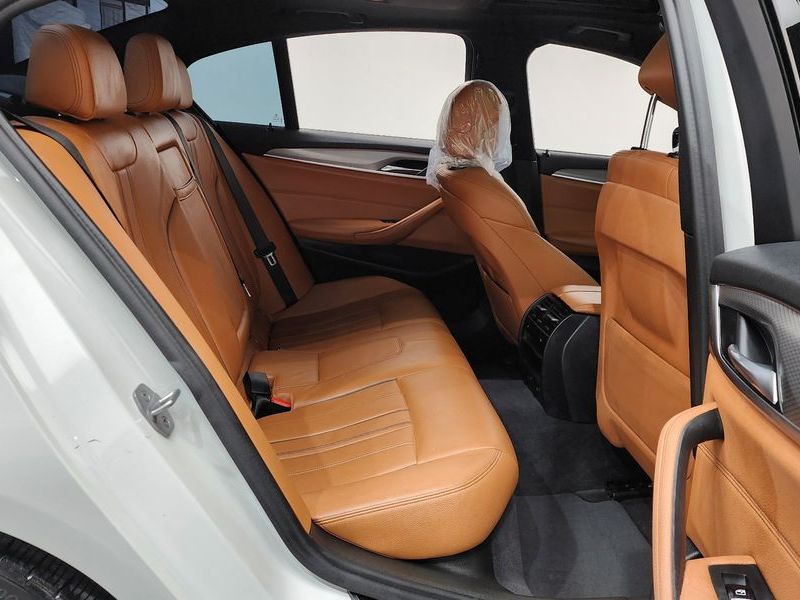 2018 BMW 5 Series 530i M Sport Package photo 12