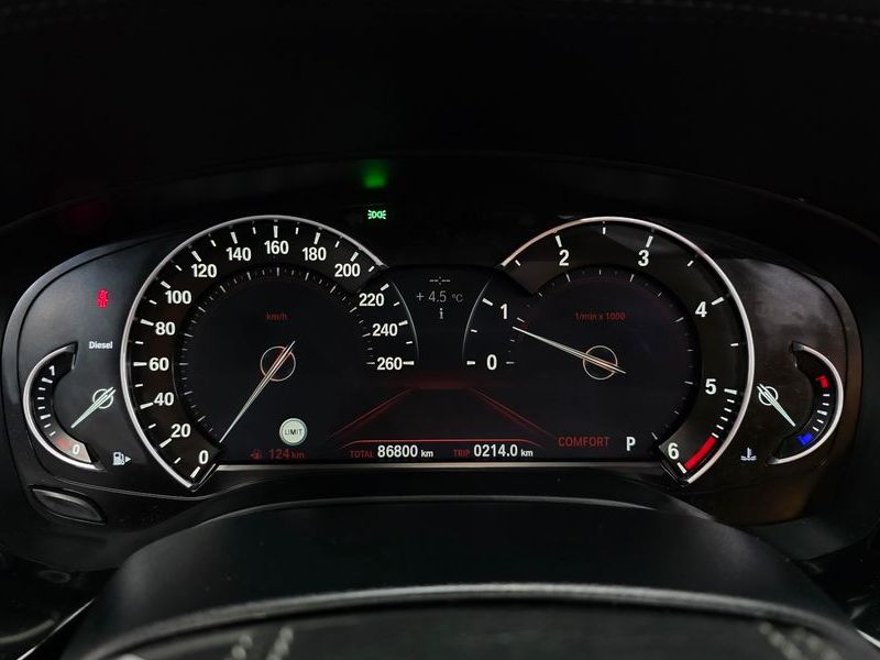 2018 BMW 5 Series 520d Luxury Special Edition photo 8