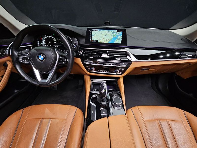 2018 BMW 5 Series 520d Luxury Special Edition photo 7