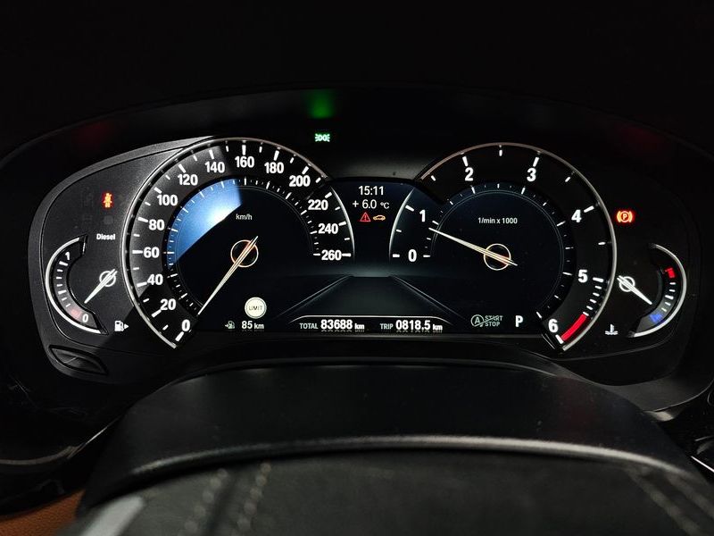 2018 BMW 5 Series 520d Luxury Special Edition photo 8