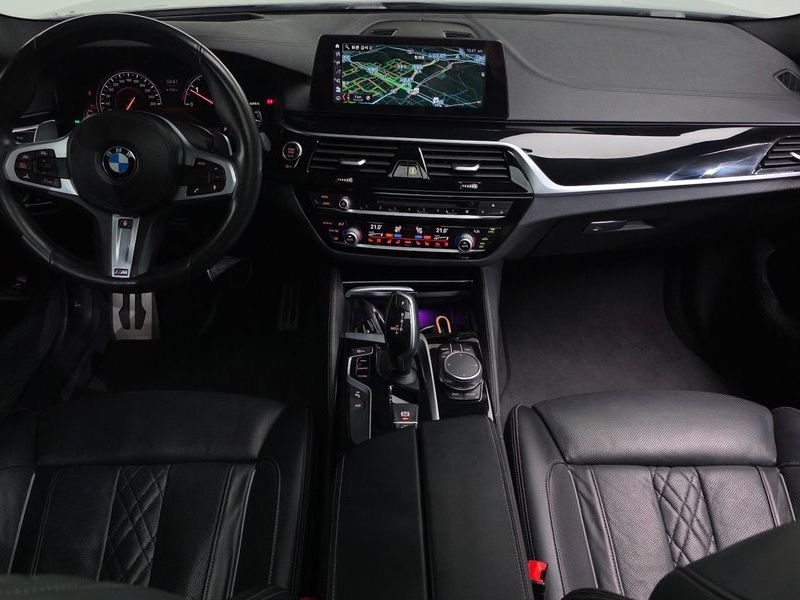 2018 BMW 5 Series 520d xDrive M Sport Package Plus photo 7