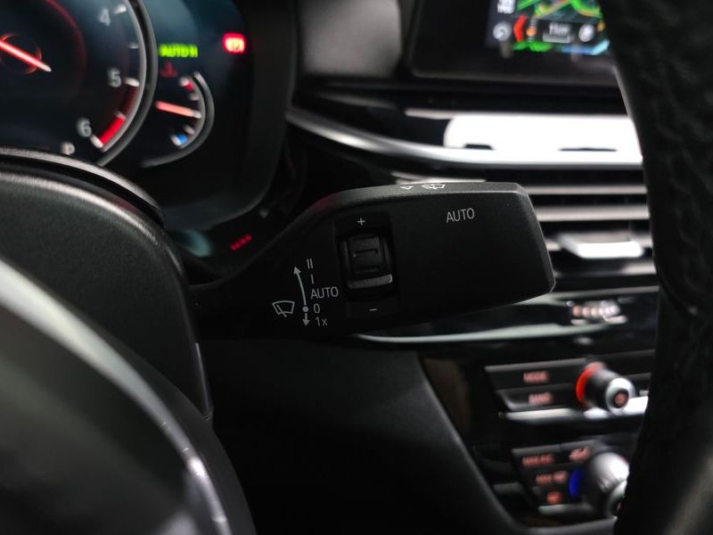 2018 BMW 5 Series 520d xDrive M Sport Package Plus photo 27