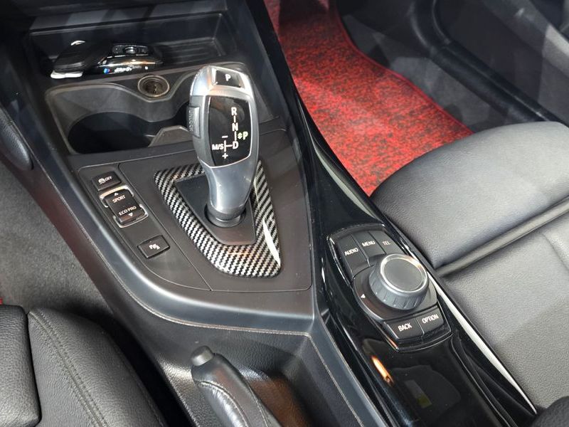 2016 BMW 1시리즈 118d Sport 5Door photo 9