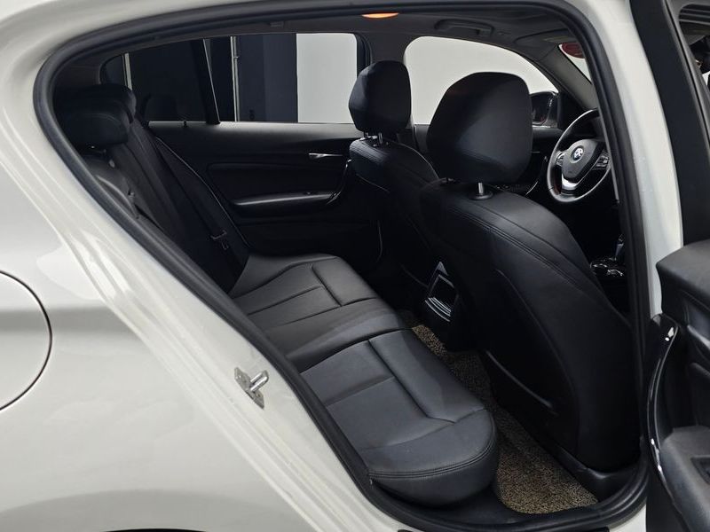 2016 BMW 1시리즈 118d Sport 5Door photo 12