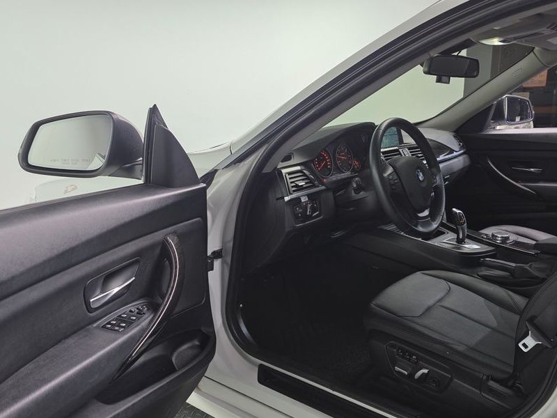 2016 BMW 3 Series GT 320d photo 10