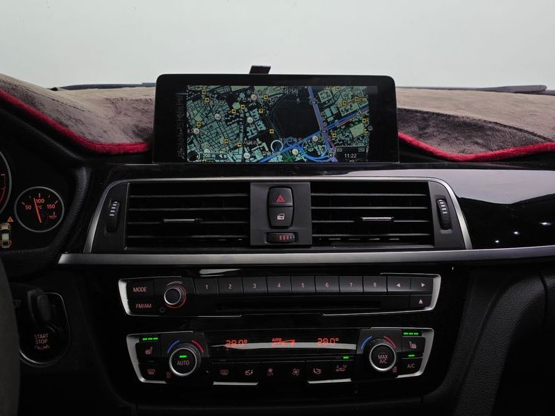 2016 BMW 3 Series 320d photo 14
