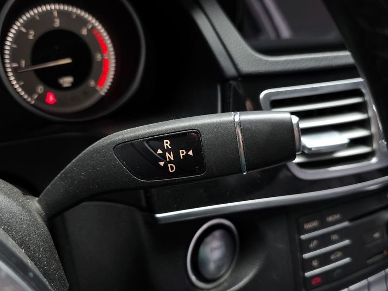2016 Mercedes-Benz E-Class E220 CDI Avantgarde photo 9