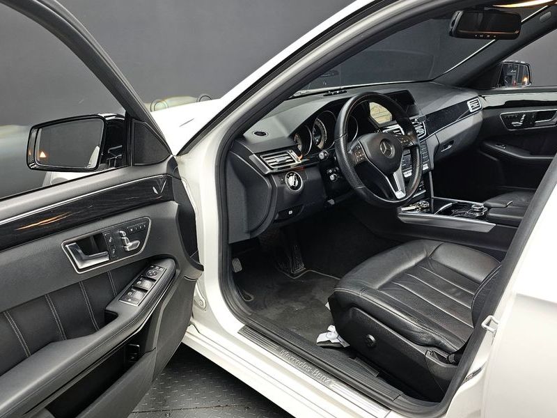 2016 Mercedes-Benz E-Class E220 Bluetec Avantgarde Sport photo 11