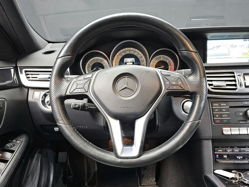 2016 Mercedes-Benz E-Class E220 Bluetec Avantgarde Sport photo 13