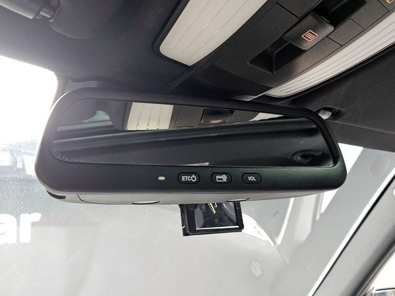 2016 Mercedes-Benz E-Class E220 Bluetec Avantgarde Sport photo 16