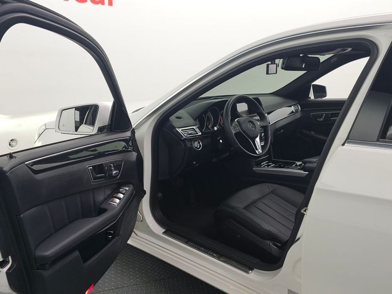 2016 Mercedes-Benz E-Class E220 Bluetec Avantgarde photo 10