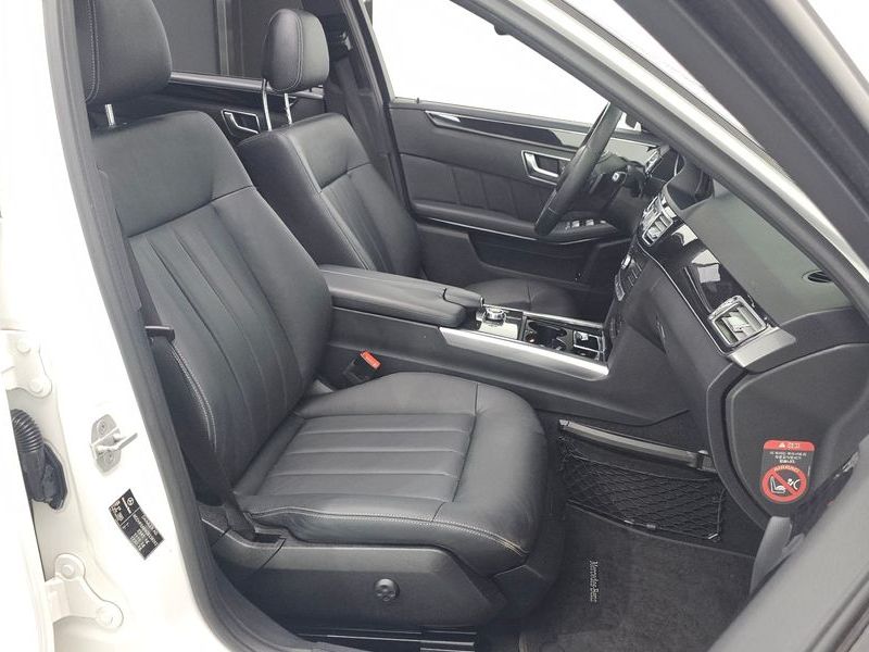 2016 Mercedes-Benz E-Class E220 Bluetec Avantgarde photo 11