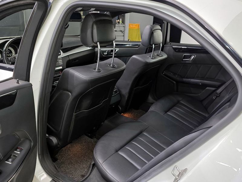2016 Mercedes-Benz E-Class E220 Bluetec Avantgarde Sport photo 11