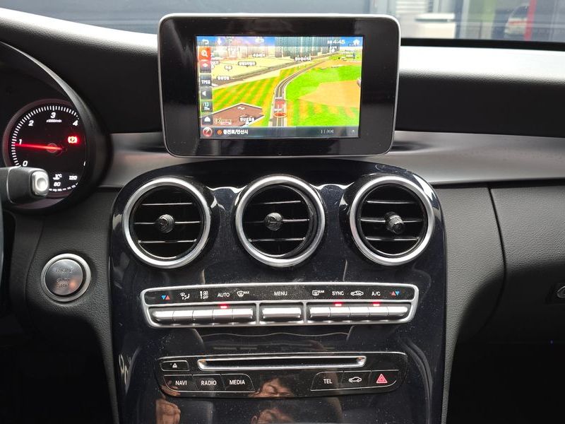 2016 Mercedes-Benz C-Class C200 d photo 17