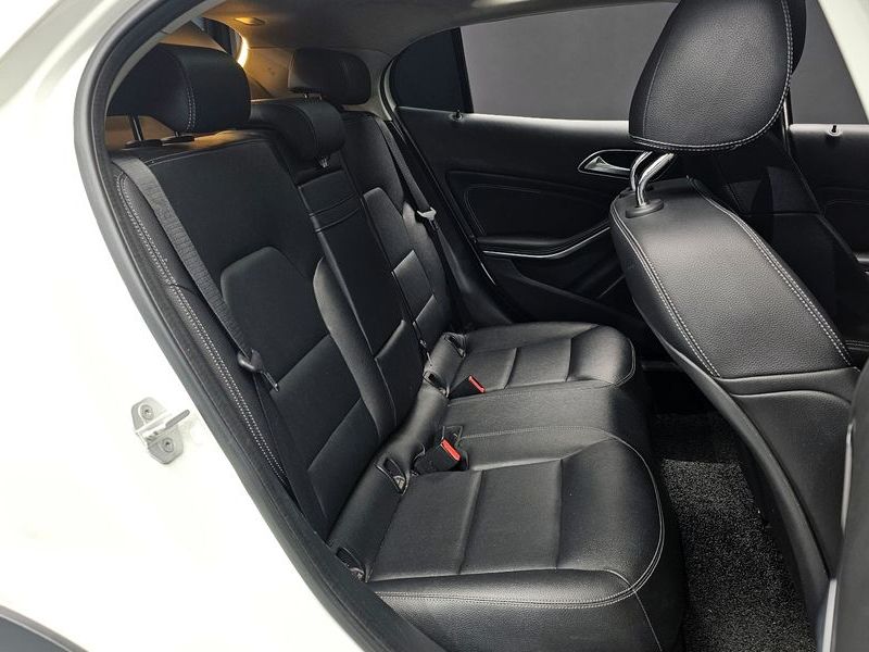 2016 Mercedes-Benz A-Class GLA200 d photo 12