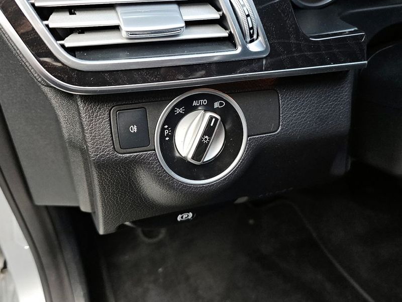 2016 Mercedes-Benz E-Class E220 CDI Avantgarde photo 14