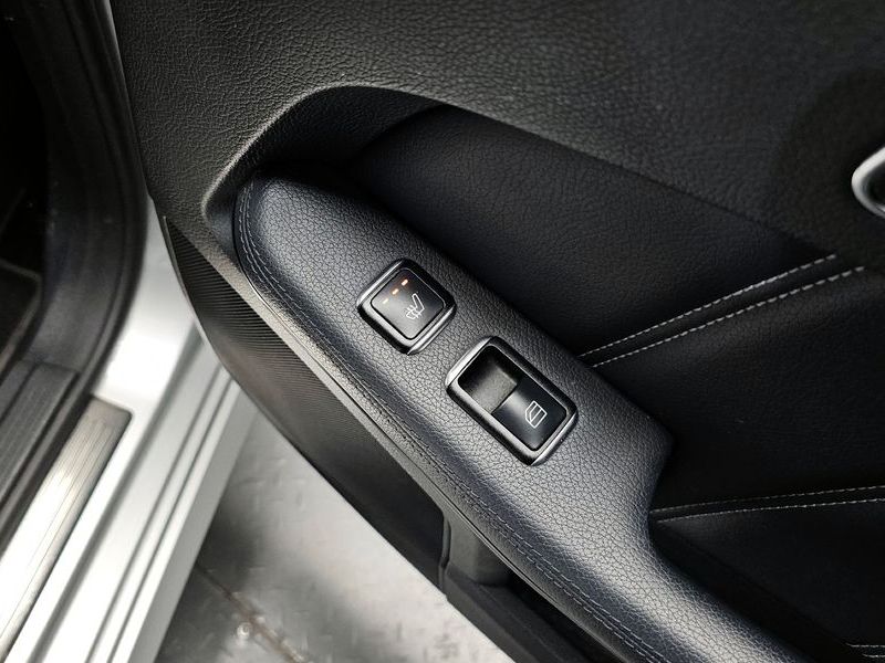 2016 Mercedes-Benz E-Class E220 CDI Avantgarde photo 19