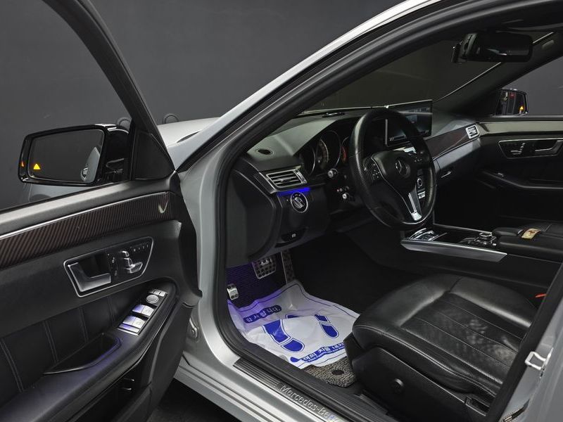 2016 Mercedes-Benz E-Class E220 Bluetec Avantgarde Sport photo 10