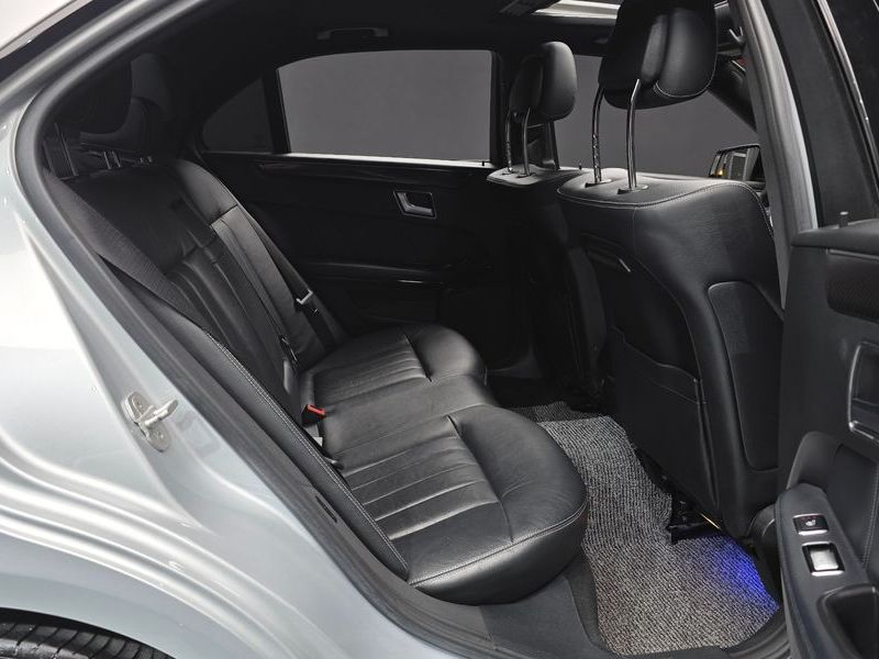 2016 Mercedes-Benz E-Class E220 Bluetec Avantgarde Sport photo 11