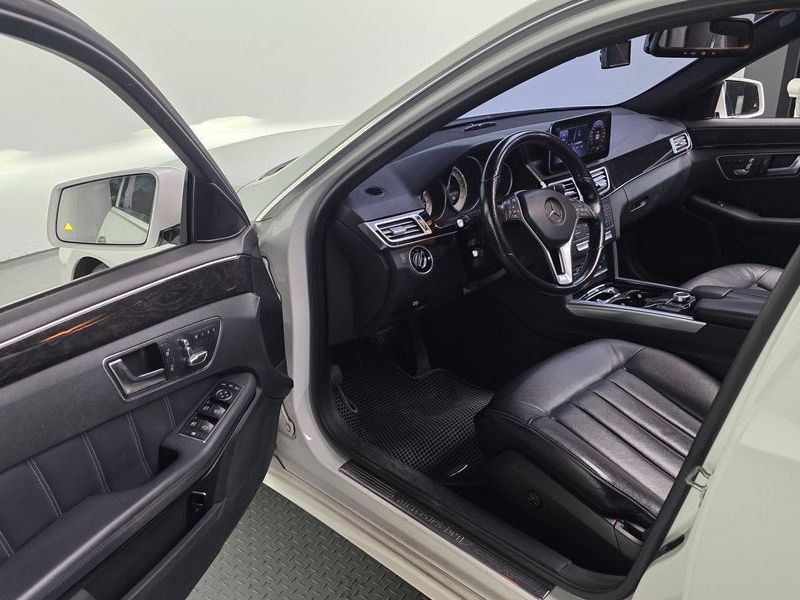 2016 Mercedes-Benz E-Class E220 Bluetec Avantgarde photo 11