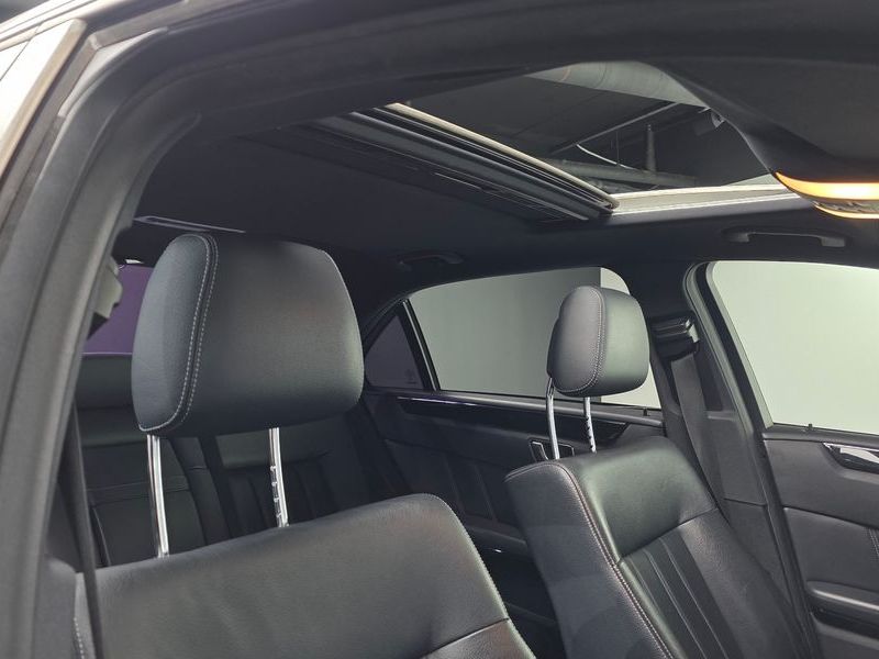 2016 Mercedes-Benz E-Class E220 Bluetec Avantgarde photo 17
