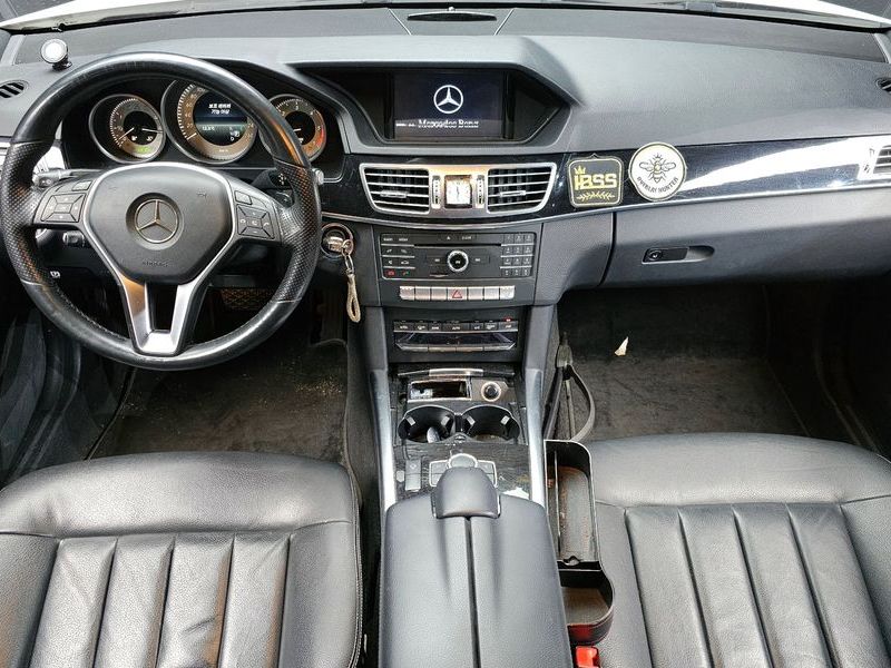 2016 Mercedes-Benz E-Class E220 Bluetec Avantgarde Sport photo 7
