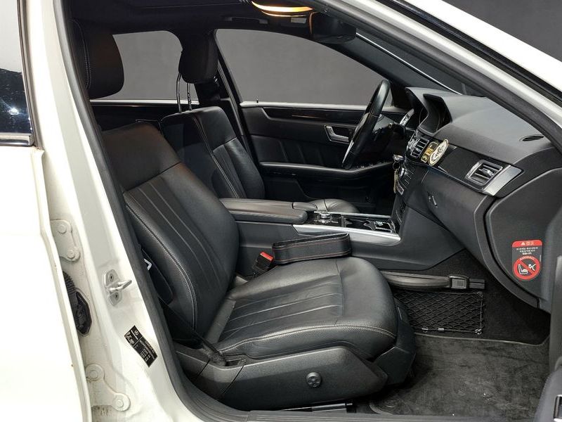 2016 Mercedes-Benz E-Class E220 Bluetec Avantgarde Sport photo 10